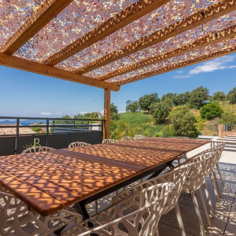 Exclusive Stunning Views Pool - Villa - 1