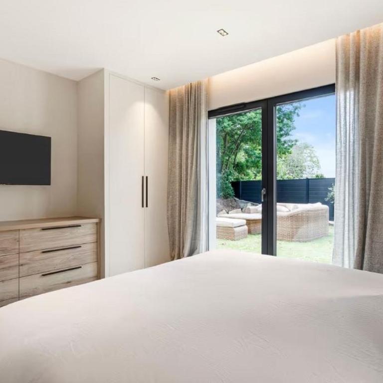 Exclusive Stunning Views Pool - Villa - 22