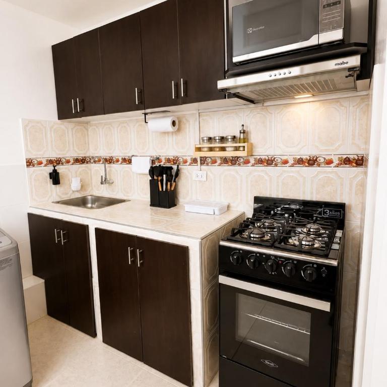 Apartamento 3 hab a 30 min de la Embajada EEUU - Three-Bedroom Apartment - 14