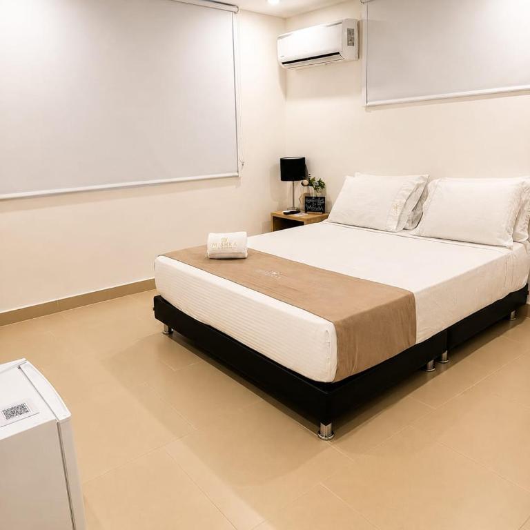 Mishka Hotel Boutique - Habitación Doble con baño privado - 4