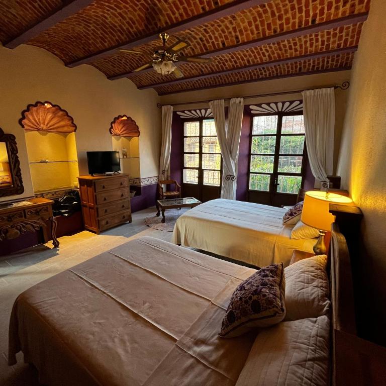 Hacienda Manantial - Casa de 7 dormitorios - 12