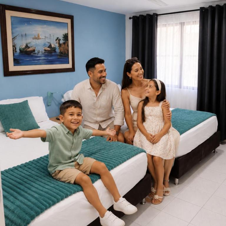 Hotel CasaBlanca ctg - Family Room with Private Bathroom - 7