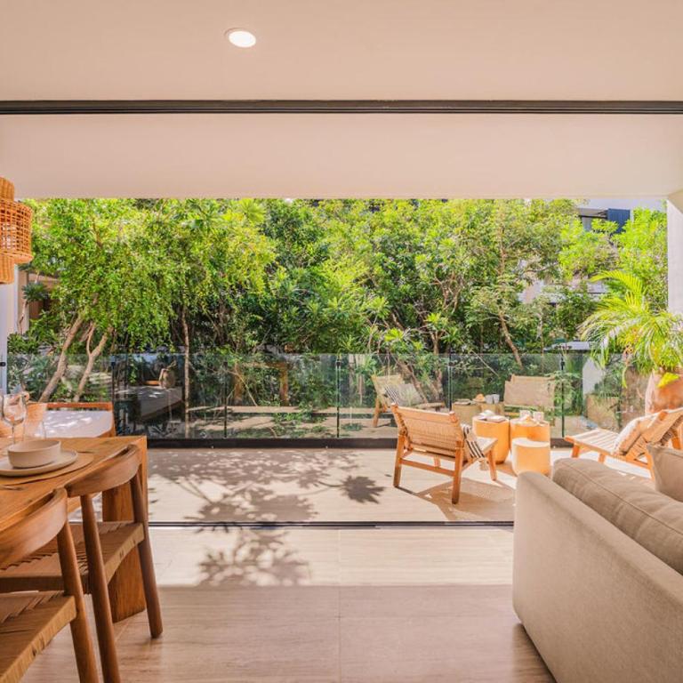 Divine 2BR with Beach Access Gym Fast WiFi - Appartement - 8