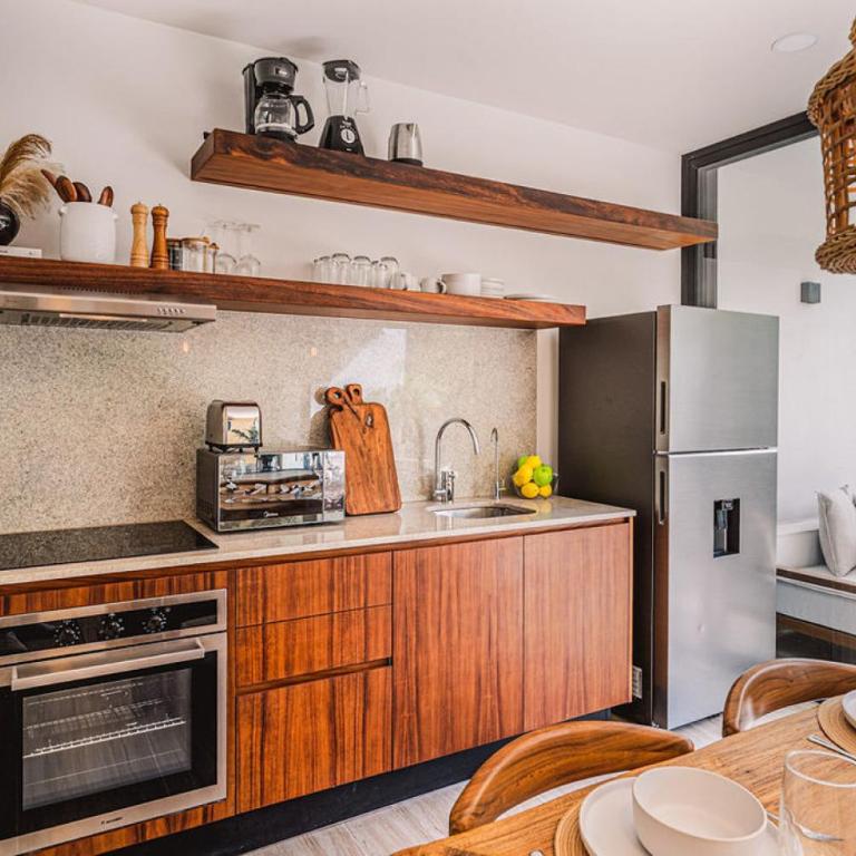 Divine 2BR with Beach Access Gym Fast WiFi - Appartement - 11