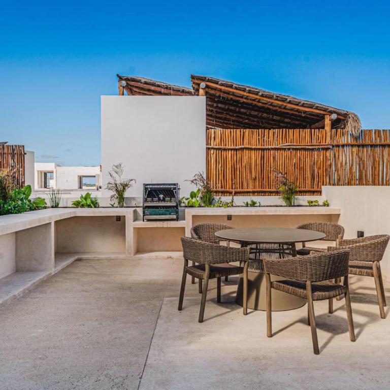 Divine 2BR with Beach Access Gym Fast WiFi - Appartement - 23