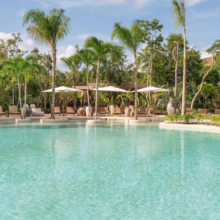 Amazing 1BR Tulum Jungle with Restaurant, Pool and Gym - One-Bedroom Apartment - 2