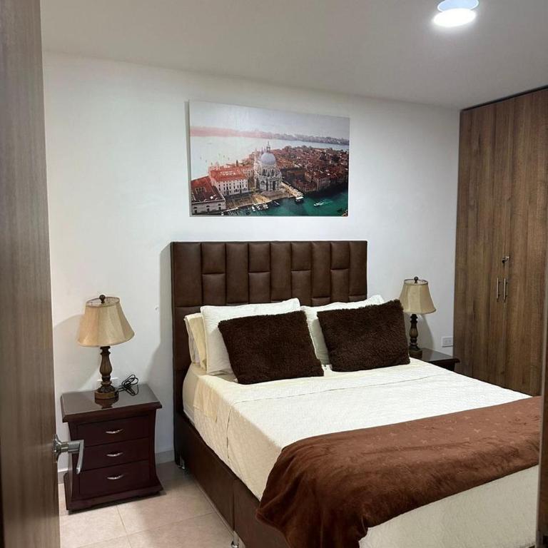 Parqueadero y apto cerca CC Gran Plaza - Apartamento de 2 dormitorios - 1