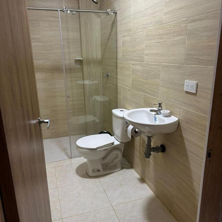 Parqueadero y apto cerca CC Gran Plaza - Apartamento de 2 dormitorios - 2