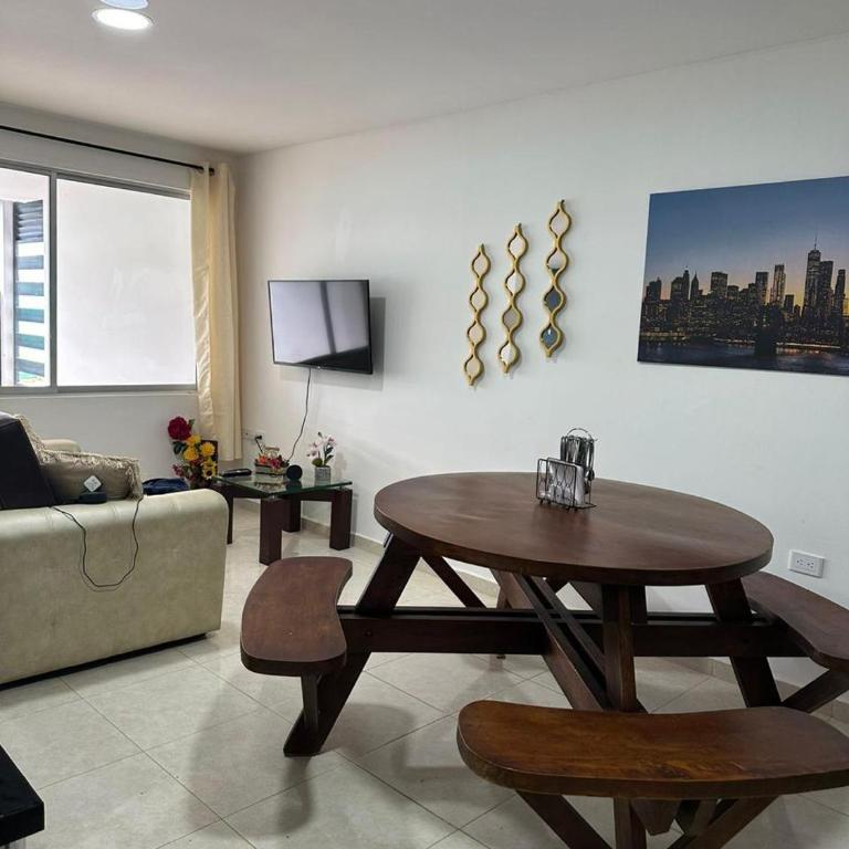 Parqueadero y apto cerca CC Gran Plaza - Apartamento de 2 dormitorios - 11