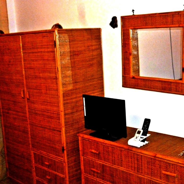 I Cinque Continenti - Camera Tripla con Bagno in Comune - 3