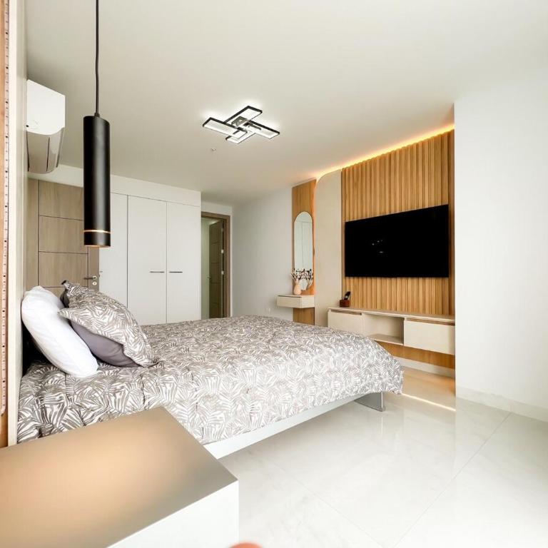 12th Floor Oceanfront Condo -Grand Bay Manta - Apartamento de 2 dormitorios - 57