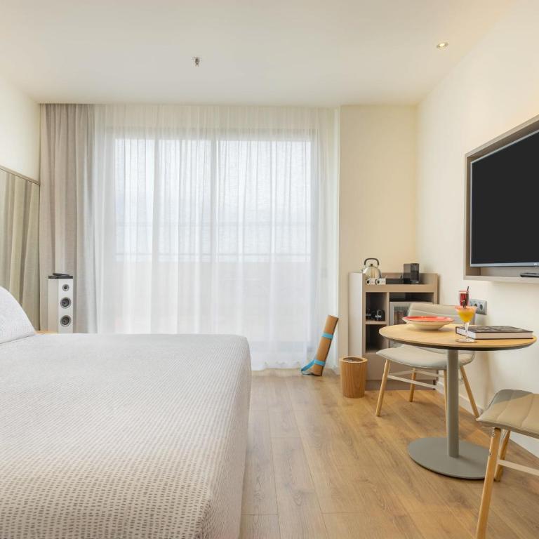 INNSiDE by Meliá Valencia Oceanic - The Studio con Terrazza - 3