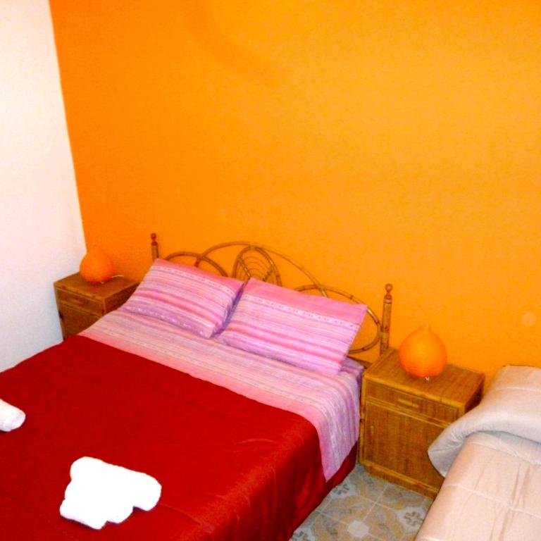 I Cinque Continenti - Camera Tripla con Bagno in Comune - 5