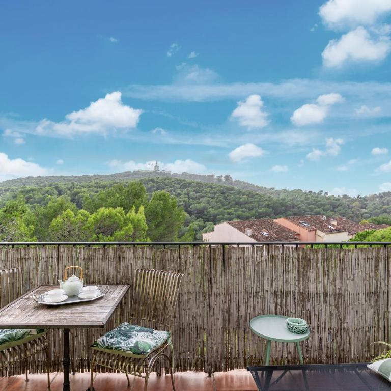 L’Écrin des Collines Calme et panorama ensoleillé - Apartment - 6