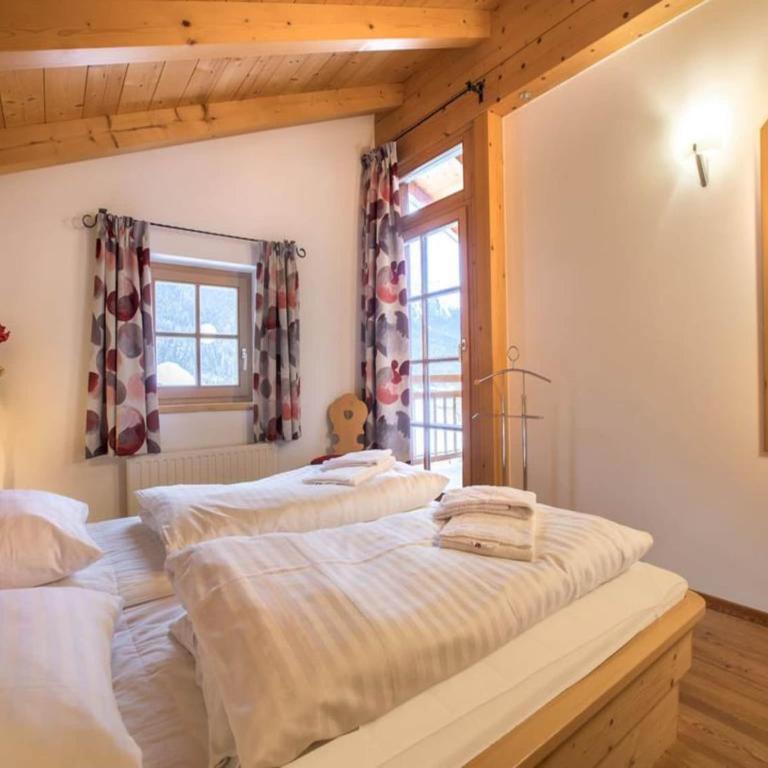 Chalet for 10 people with access to the swimming pool - Ferienhaus - 56