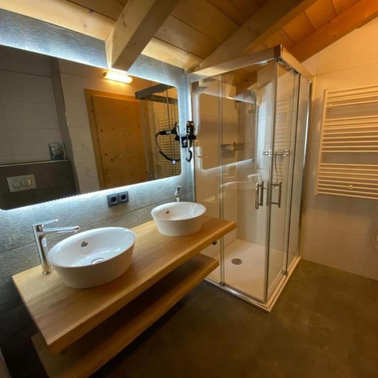 Chalet for 10 people with access to the swimming pool - Ferienhaus - 60