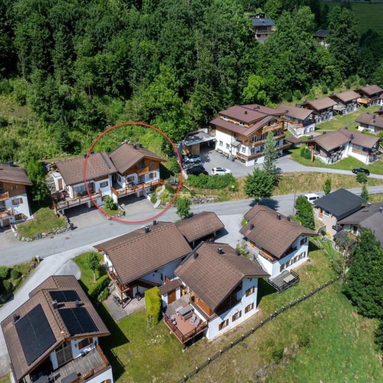 Chalet for 10 people with access to the swimming pool - Ferienhaus - 40