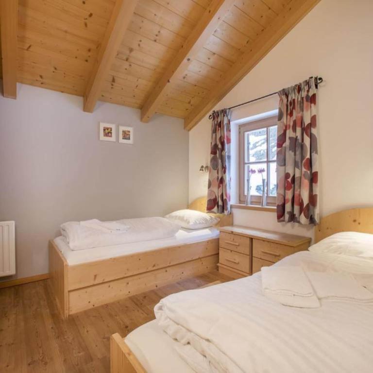 Chalet for 10 people with access to the swimming pool - Ferienhaus - 59