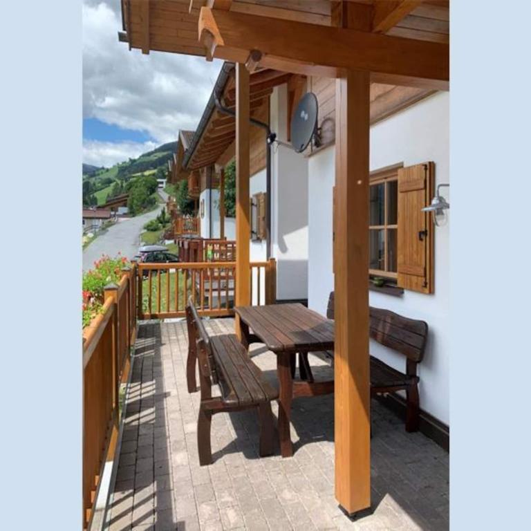 Chalet for 10 people with access to the swimming pool - Ferienhaus - 50