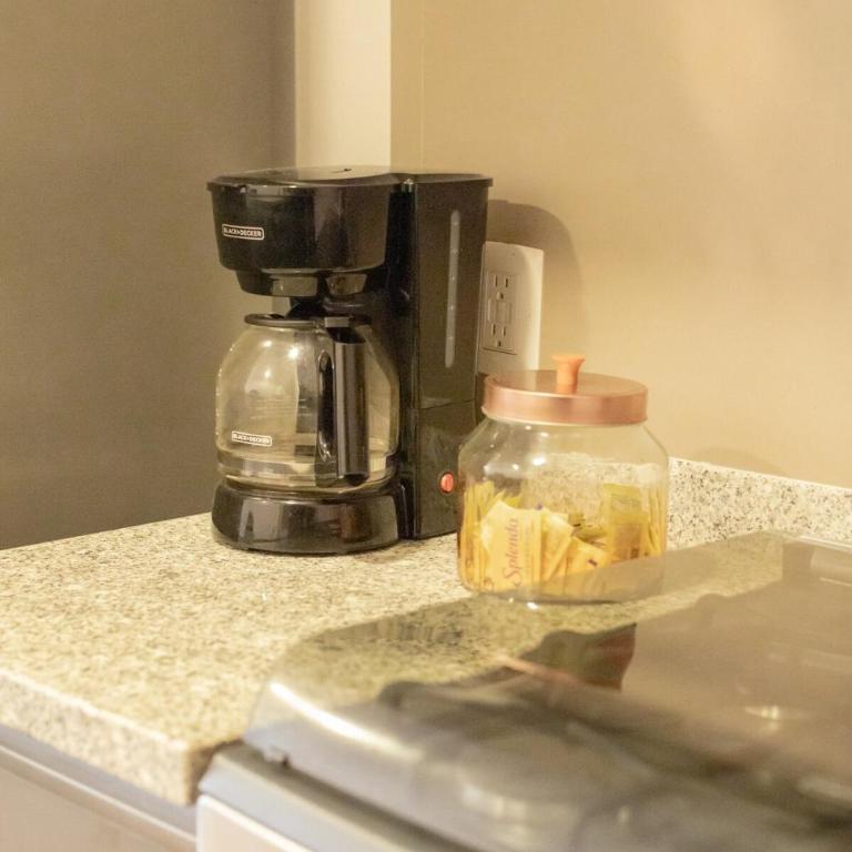 Elegant 2BR Condo in Colomos Providencia - Two-Bedroom Apartment - 6