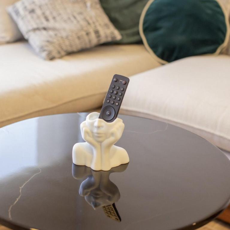 Elegant 2BR Condo in Colomos Providencia - Two-Bedroom Apartment - 12