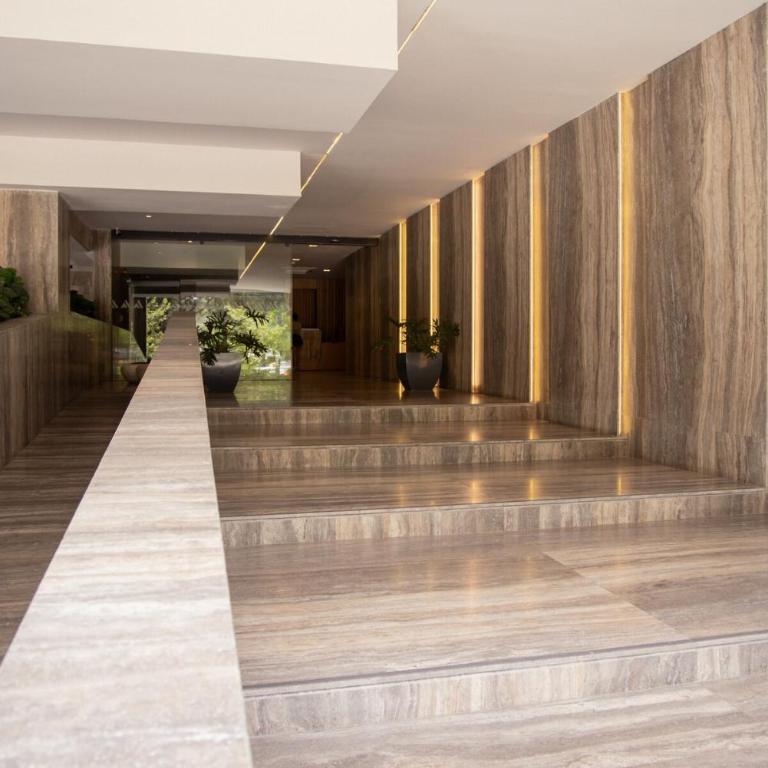 Elegant 2BR Condo in Colomos Providencia - Two-Bedroom Apartment - 19