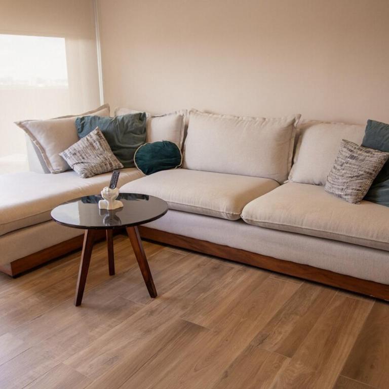 Elegant 2BR Condo in Colomos Providencia - Two-Bedroom Apartment - 24