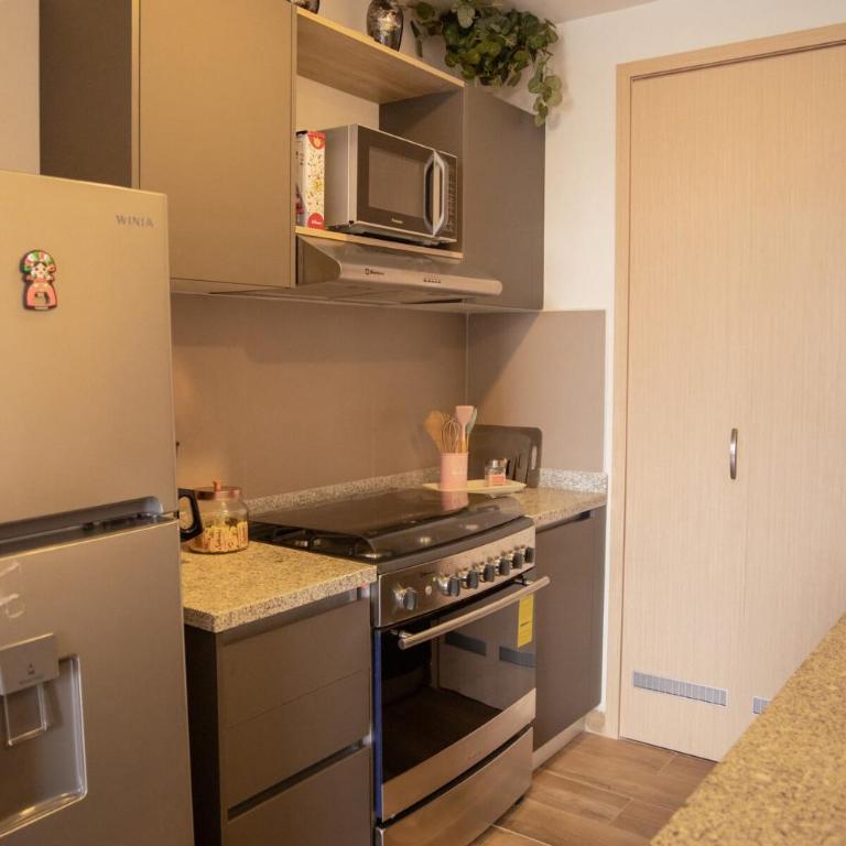 Elegant 2BR Condo in Colomos Providencia - Two-Bedroom Apartment - 28