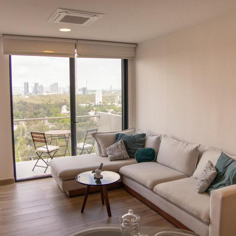 Elegant 2BR Condo in Colomos Providencia - Two-Bedroom Apartment - 29