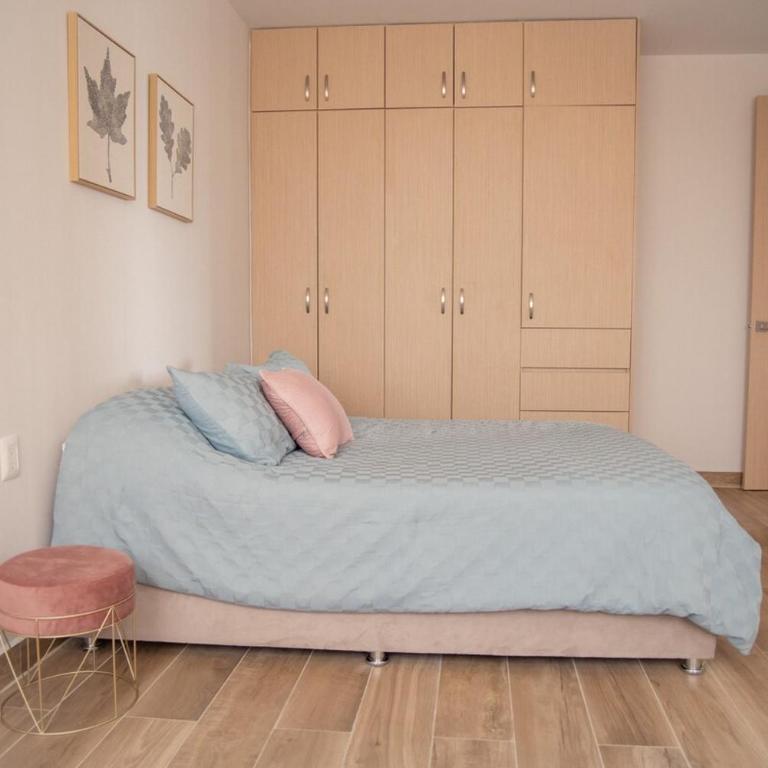 Elegant 2BR Condo in Colomos Providencia - Two-Bedroom Apartment - 30