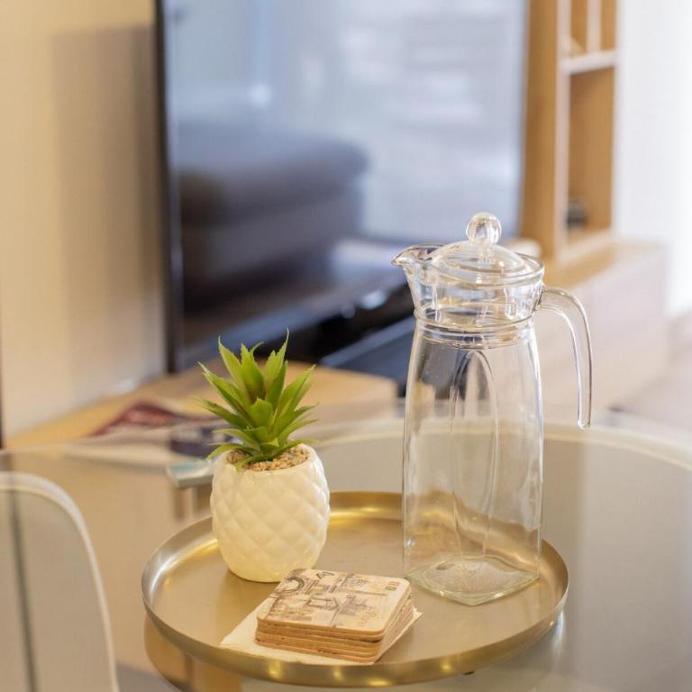 Elegant 2BR Condo in Colomos Providencia - Two-Bedroom Apartment - 61