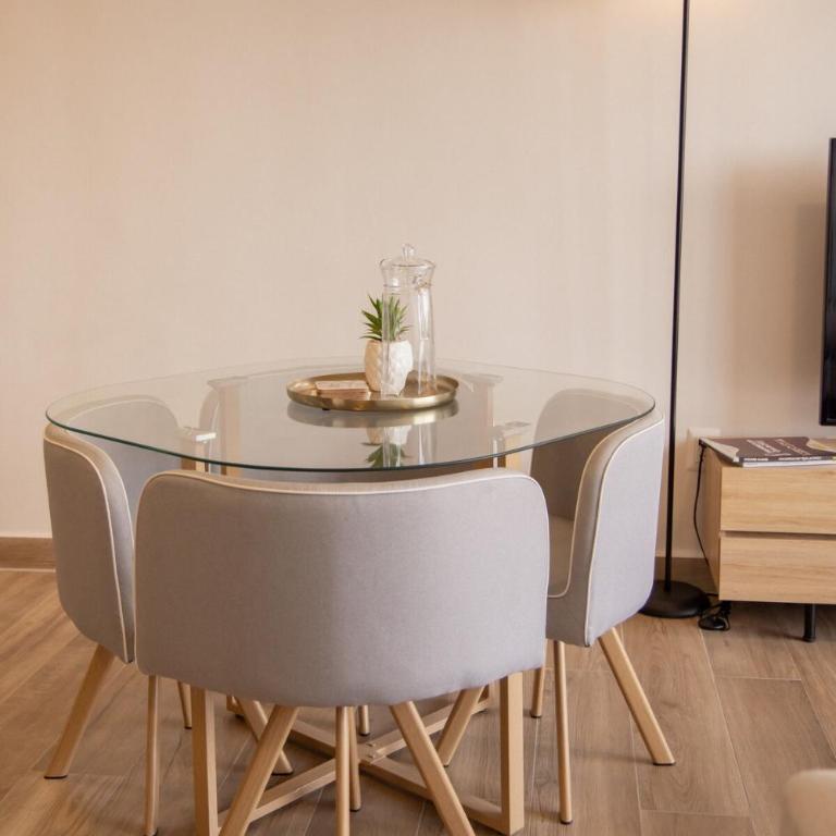 Elegant 2BR Condo in Colomos Providencia - Two-Bedroom Apartment - 70