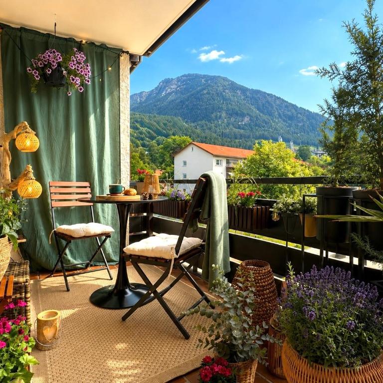 Bergauszeit AlpenBase Oberstdorf mit Südbalkon & Bergblick in Top-Lage im Allgäu - Apartment mit Balkon - 1