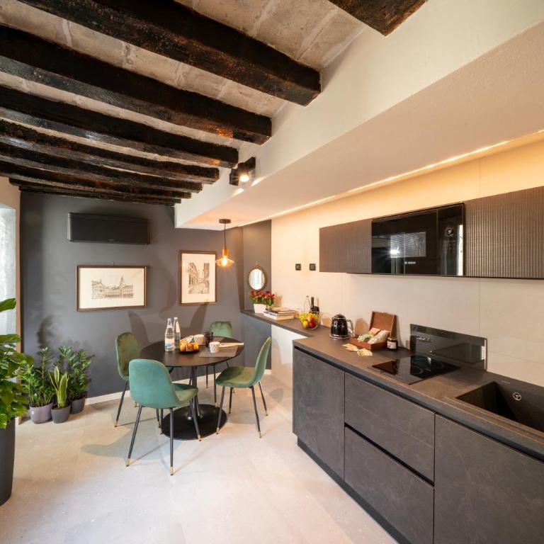 Eufemia Suites Modena - Luxury Rooms in the City Center - Appartamento Deluxe con 2 Camere da Letto - 3