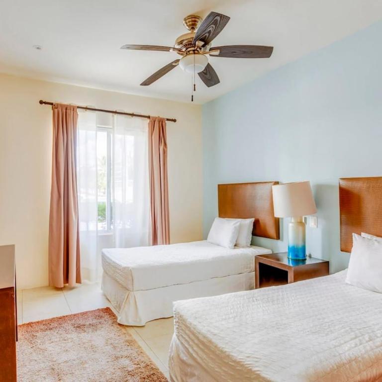 Pool, Gazebo, Parking, 2 Blocks to Beach & 5th Ave - Apartment - 17