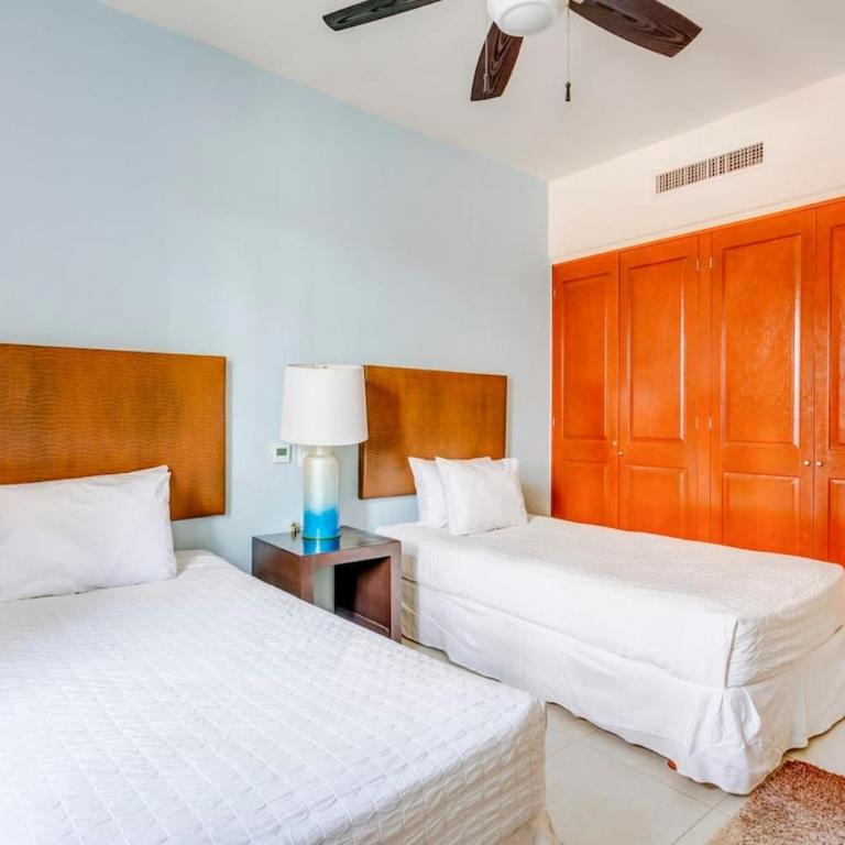 Pool, Gazebo, Parking, 2 Blocks to Beach & 5th Ave - Apartment - 18