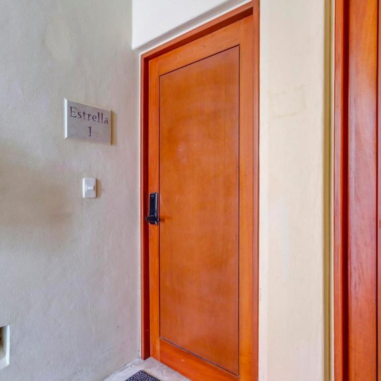 Pool, Gazebo, Parking, 2 Blocks to Beach & 5th Ave - Apartment - 29