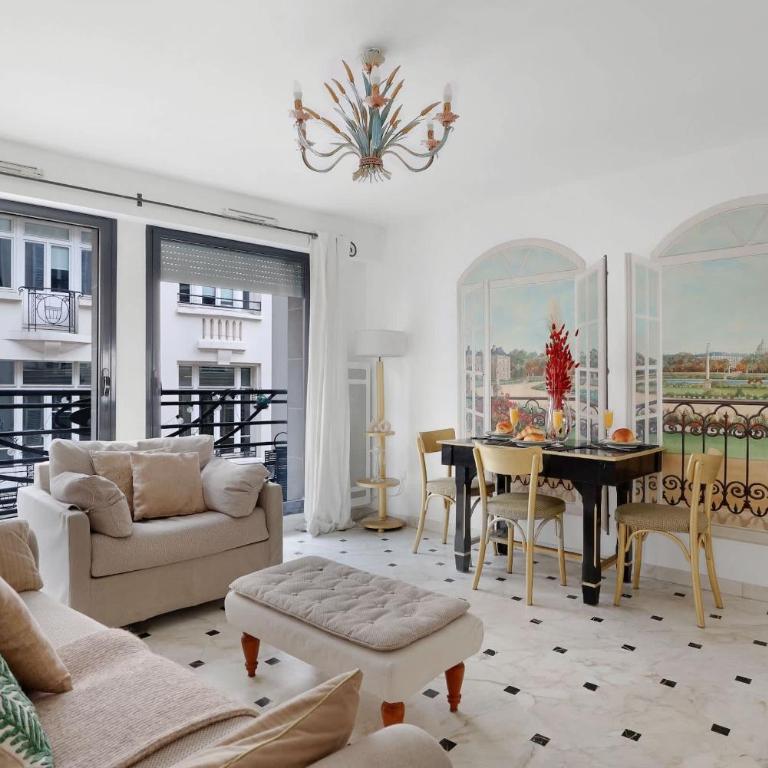 BnBNova - Madeleine & Champs-Élysées - 2BR 2BA with Balcony - Apartment - 2
