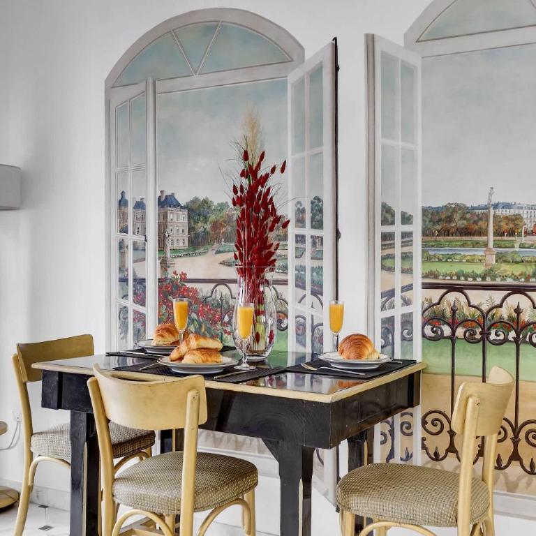 BnBNova - Madeleine & Champs-Élysées - 2BR 2BA with Balcony - Apartment - 8
