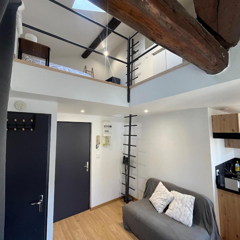 Studio cosy rénové Gare à 2min Centre ville - Appartement 2 Chambres - 1