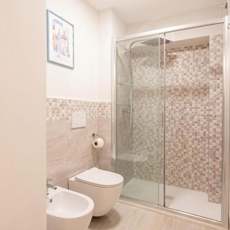 City Hub Urban Suites - Camera Matrimoniale con Bagno Privato - 4