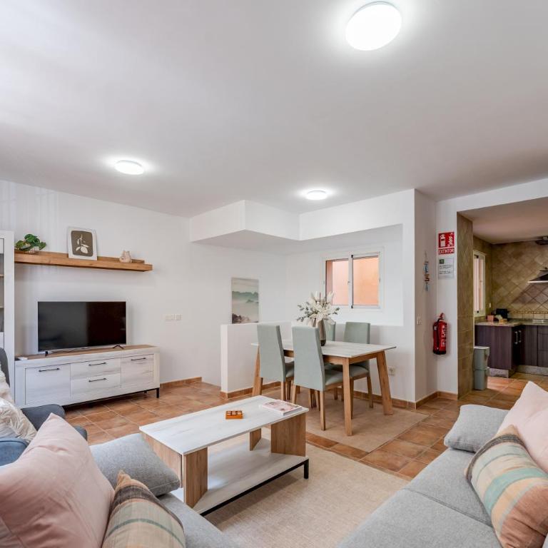 2 bed Duplex in Los Boliches – Modern Comfort - Pass the Keys - Apartamento - 12