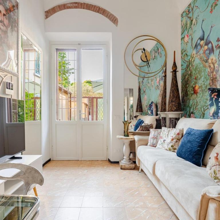 Peacock Court -Urban Garden - One-Bedroom Apartment - 21