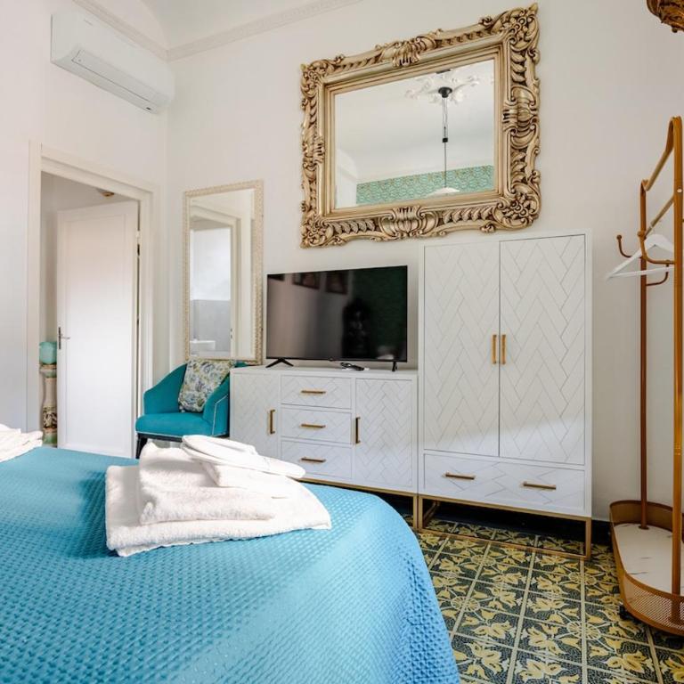 Peacock Court -Urban Garden - One-Bedroom Apartment - 1