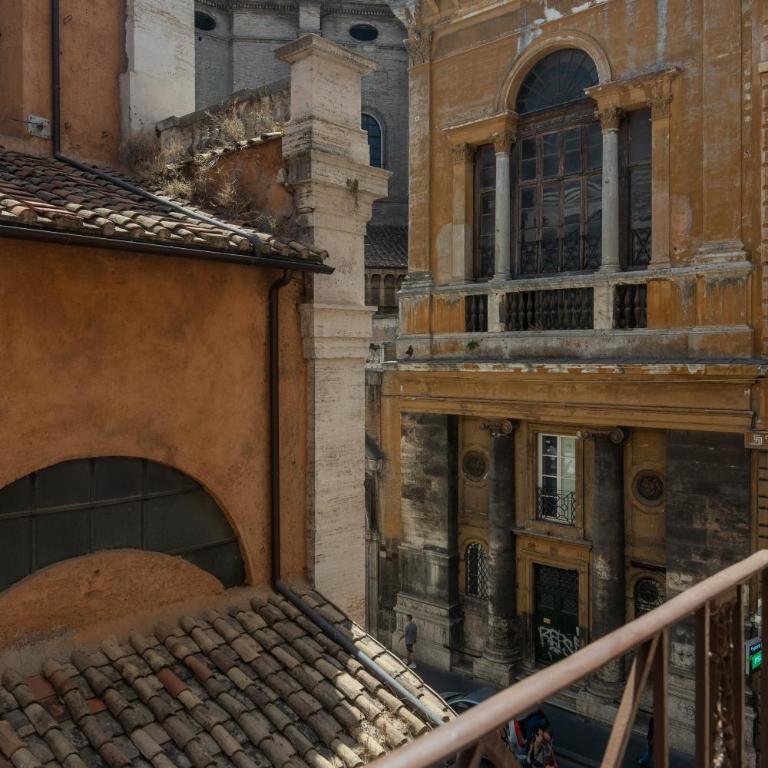 The Corso - Camera Tripla con Balcone - 10