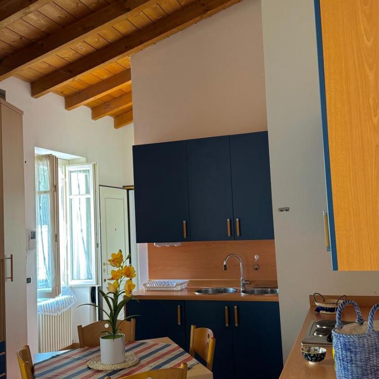 Easy House Como - One-Bedroom Family Apartment - 1