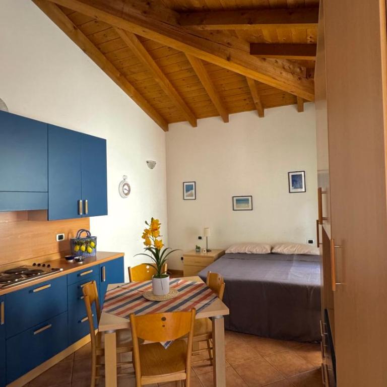 Easy House Como - One-Bedroom Family Apartment - 6