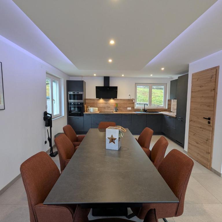 Maison vue montagne, proche centre - 6 pers. - FR-1-589-883 - Maison de Vacances - 12