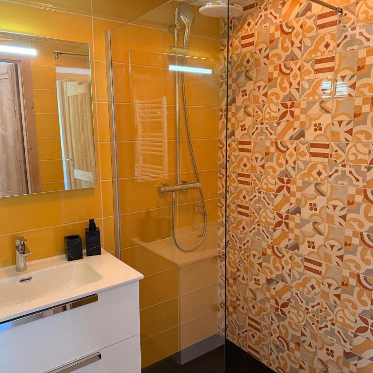 Charmant appartement proche centre - 4 pers. - FR-1-464-266 - Appartement - 4