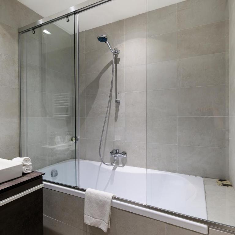 BW Exclusive Residence with Free Garage - Apartman sa 2 Spavaće Sobe i Pogledom na Reku - 22